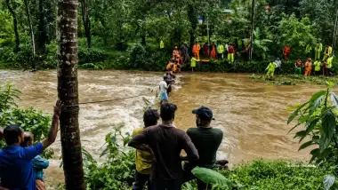 20 Dead, 7 Missing and Many People in Relief Camps as Keralam Needs Support